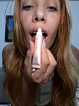 Elianasuarezz online show from 03/04/26, 11:11