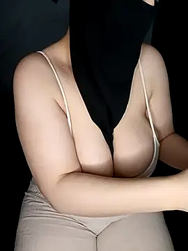 Lamia Queen  online show from 02/12/26, 02:56
