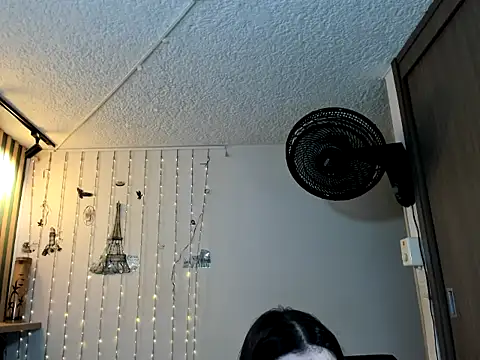 maira tf online show from 11/28/25, 04:26