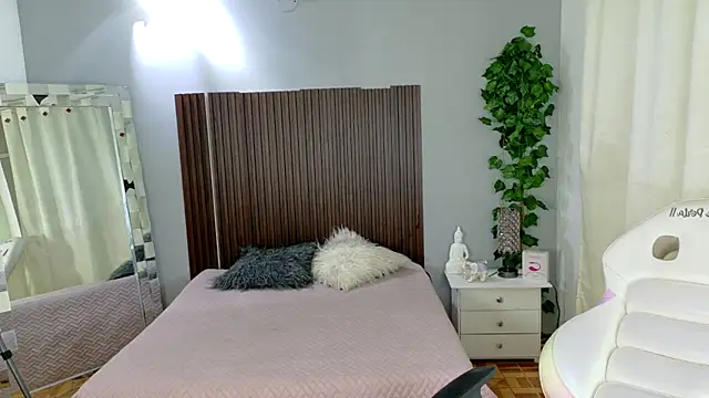 kataleya 29 online show from 11/10/25, 08:30