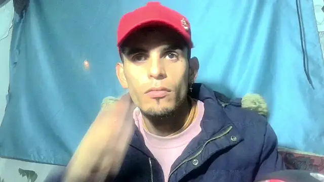 Snapshot of yourskinnybooy chatting on 09/13/25, 12:21 yourskinnybooy online show from 09/13/25, 12:21