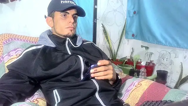 Snapshot of yourskinnybooy chatting on 09/18/25, 12:12 yourskinnybooy online show from 09/18/25, 12:12