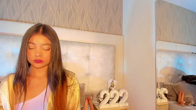 Snapshot of AbbyBeck chatting on 10/17/25, 01:35 AbbyBeck online show from 10/17/25, 01:35