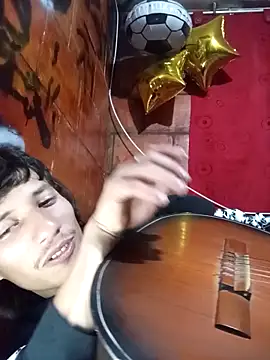 Snapshot of alexandercruz chatting on 12/15/25, 11:09 alexandercruz online show from 12/15/25, 11:09