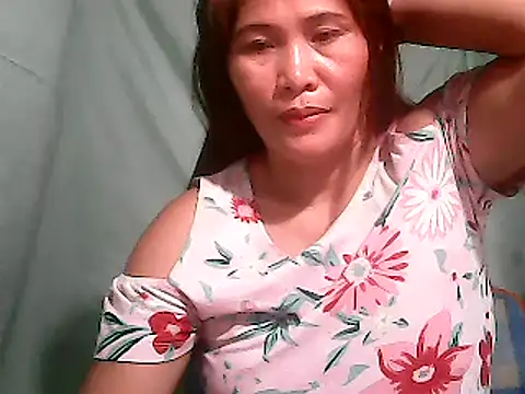 Snapshot of Juicy_69xx chatting on 09/17/25, 07:21 Juicy 69xx online show from 09/17/25, 07:21