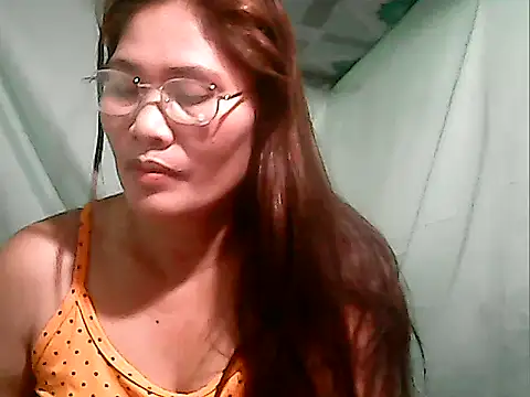 Snapshot of Juicy_69xx chatting on 09/28/25, 11:37 Juicy 69xx online show from 09/28/25, 11:37