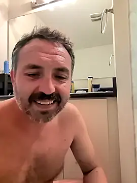 Snapshot of cloudymatt chatting on 09/24/25, 08:39 cloudymatt online show from 09/24/25, 08:39