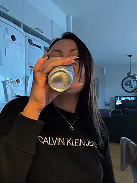 SwedishBaabe online show from 10/09/25, 10:57