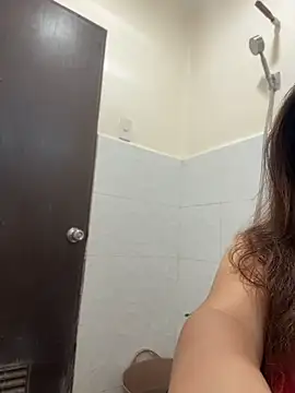 ashleygrahamts online show from 11/02/25, 12:57