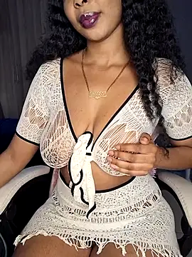 Snapshot of ELAINE_xXxX chatting on 12/02/25, 05:41 ELAINE xXxX online show from 12/02/25, 05:41