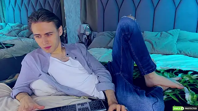 WilliamDyson online show from 11/05/25, 03:06