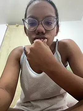 Valen1800 online show from 12/20/25, 01:02