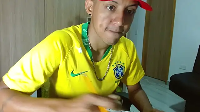 skinny23cm online show from 11/13/25, 11:53