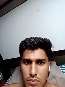 Snapshot of HarryChoudhary21 chatting on 10/13/25, 07:03 HarryChoudhary21 online show from 10/13/25, 07:03