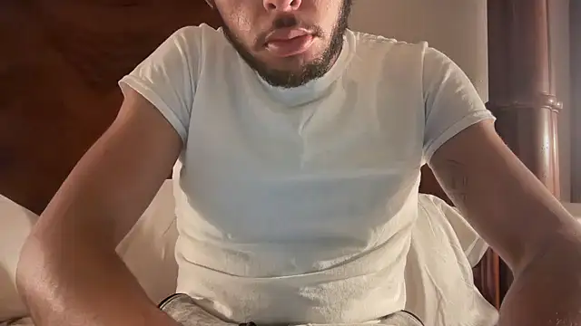 Snapshot of DERTYLAY chatting on 02/12/26, 02:06 DERTYLAY online show from 02/12/26, 02:06