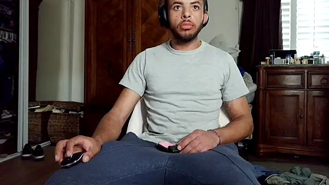 DERTYLAY online show from 04/27/26, 09:57