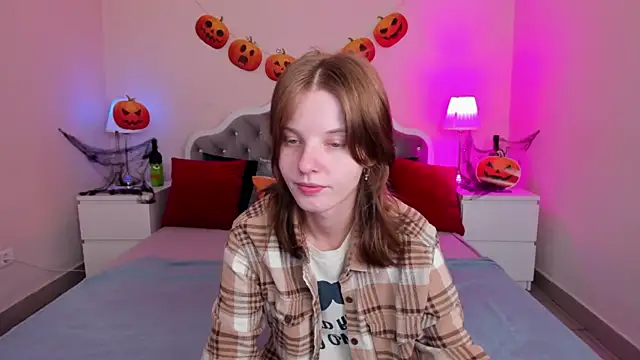 Madelaineses online show from 10/22/25, 10:04