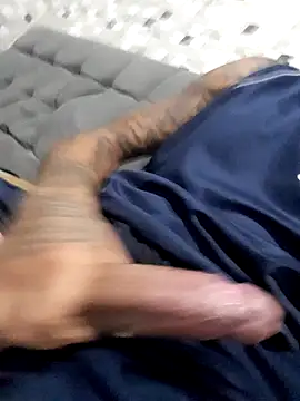 Snapshot of velozte5678 chatting on 09/15/25, 04:01 velozte5678 online show from 09/15/25, 04:01