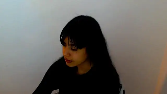 Snapshot of meganmiauu chatting on 07/20/26, 12:29 meganmiauu online show from 07/20/26, 12:29