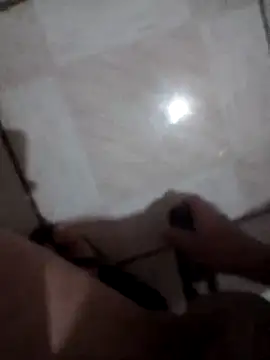 Snapshot of safadoo18 chatting on 09/12/25, 10:32 safadoo18 online show from 09/12/25, 10:32