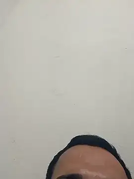 Snapshot of safadoo18 chatting on 10/21/25, 05:08 safadoo18 online show from 10/21/25, 05:08