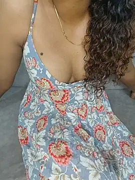 Snapshot of Tamilpallavi chatting on 05/28/26, 02:20 Tamilpallavi online show from 05/28/26, 02:20