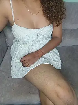 Snapshot of Tamilpallavi chatting on 06/12/26, 11:57 Tamilpallavi online show from 06/12/26, 11:57