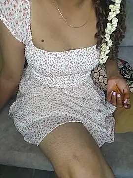 Tamilpallavi online show from 06/23/26, 11:19
