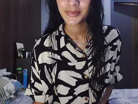 Snapshot of Tanvi_Angel chatting on 11/19/25, 11:54 Tanvi Angel online show from 11/19/25, 11:54