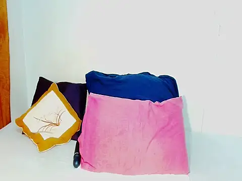 Love-Racheal75 online show from 02/18/26, 11:50