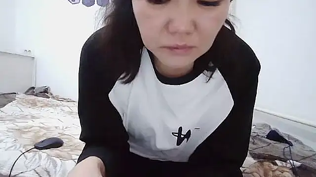 Snapshot of sakuradelreina chatting on 01/16/26, 04:05 sakuradelreina online show from 01/16/26, 04:05