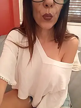 Esmeralda passion online show from 10/31/25, 02:07