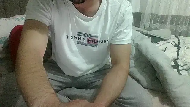 Snapshot of fahr309 chatting on 11/23/25, 08:08 fahr309 online show from 11/23/25, 08:08