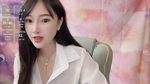 Snapshot of Crush-7ii chatting on 11/06/25, 11:59 Crush-7ii online show from 11/06/25, 11:59