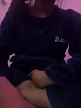 sakshi5533 online show from 12/18/25, 05:19