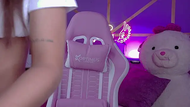 Chloegi   online show from 09/22/25, 11:56