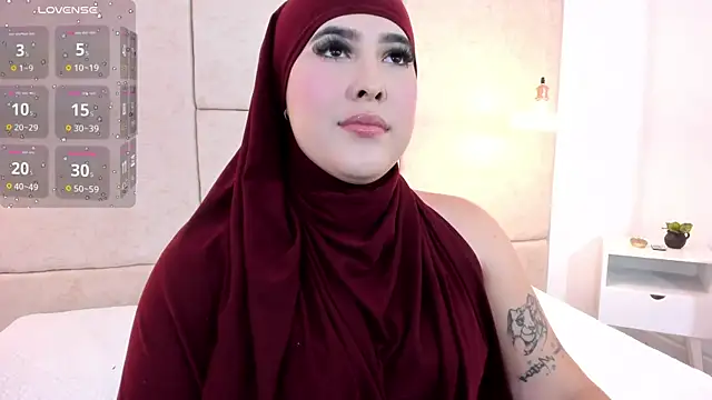 Snapshot of zahida_ chatting on 10/10/25, 07:13 zahida online show from 10/10/25, 07:13