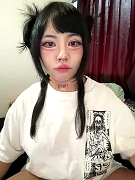 Snapshot of Kitty_yukimura chatting on 10/16/25, 10:11 Kitty yukimura online show from 10/16/25, 10:11