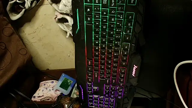 Snapshot of luisahot_9727 chatting on 10/27/25, 07:23 luisahot 9727 online show from 10/27/25, 07:23