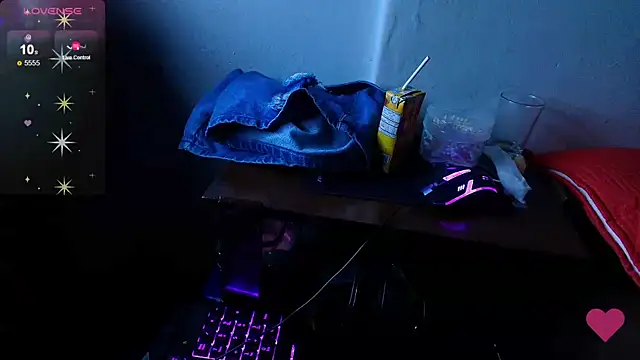 Snapshot of luisahot_9727 chatting on 10/28/25, 07:12 luisahot 9727 online show from 10/28/25, 07:12