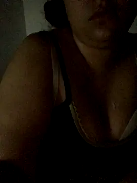 Snapshot of luisahot_9727 chatting on 11/03/25, 06:14 luisahot 9727 online show from 11/03/25, 06:14