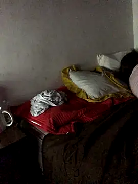 Snapshot of luisahot_9727 chatting on 11/08/25, 07:08 luisahot 9727 online show from 11/08/25, 07:08