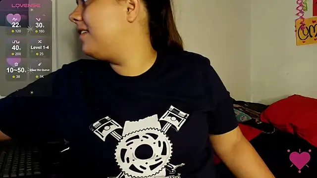 Snapshot of luisahot_9727 chatting on 11/14/25, 06:45 luisahot 9727 online show from 11/14/25, 06:45