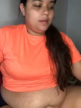 Snapshot of luisahot_9727 chatting on 11/15/25, 07:49 luisahot 9727 online show from 11/15/25, 07:49