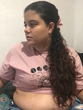 Snapshot of luisahot_9727 chatting on 11/27/25, 06:26 luisahot 9727 online show from 11/27/25, 06:26