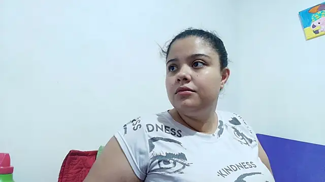 Snapshot of luisahot_9727 chatting on 12/14/25, 08:41 luisahot 9727 online show from 12/14/25, 08:41