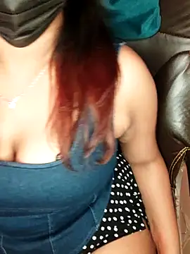 Snapshot of darling_devil chatting on 12/21/25, 08:49 darling devil online show from 12/21/25, 08:49