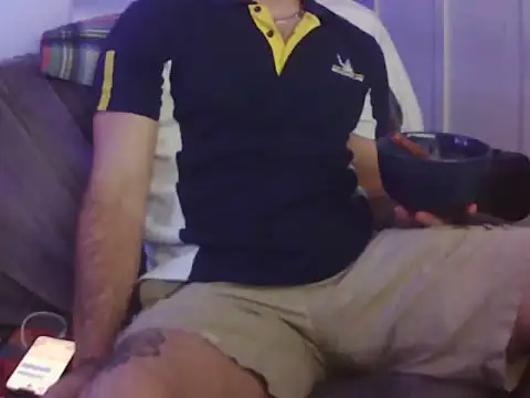 Luv2SuckBWC92 online show from 09/10/25, 06:13