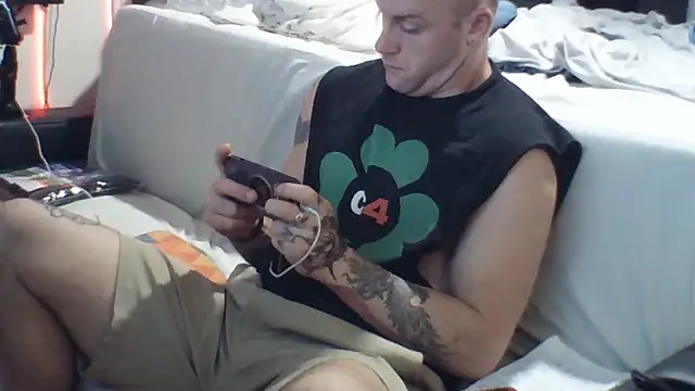 Luv2SuckBWC92 online show from 09/14/25, 01:38