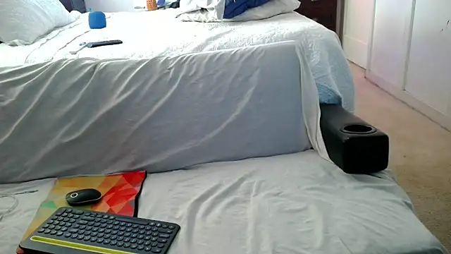 Luv2SuckBWC92 online show from 10/02/25, 10:28